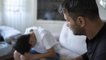 Adiós para siempre a mamá y papá: una terapeuta revela por qué los hijos deciden cortar todo contacto