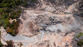 La reciente actividad en el supervolcán europeo activa las alarmas por lo visto en el lago del cráter