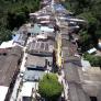 Un pueblecito colombiano convierte su calle principal en un tobogán gigante